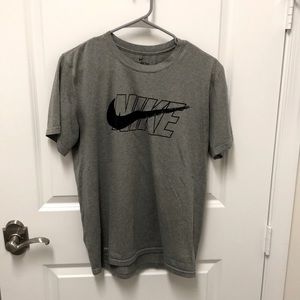 Men’s Grey Nike T-Shirt